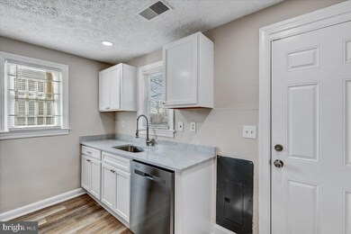 1512 Opus Ave, Capitol Heights, MD 20743 - photo 2