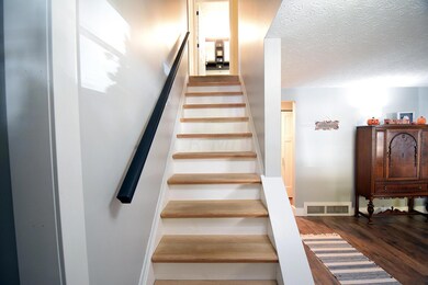 1807 Old Shay Ct, Columbus, OH 43229 - photo 6