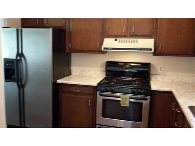 Kitchen. SS appliances