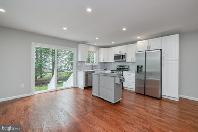 26 Lorenzo Ct, Matawan, NJ 07747 - photo 5