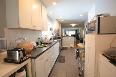 140 Salisbury Rd unit 2, Brookline, MA 02445 - photo 3