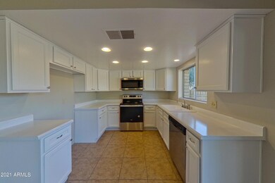 35 W Concorda Dr Tempe AZ-print-005-020-