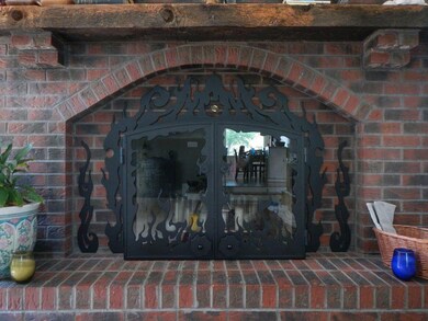 305 E Walnut St, Raymore, MO 64083 - photo 5