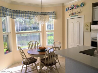 Dinette with Lake view