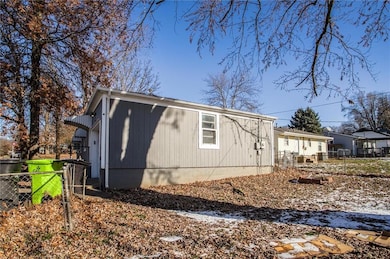 215 W North St, Belton, MO 64012 - photo 5