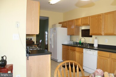 11205 Englewood Ct, Fredericksburg, VA 22407 - photo 2