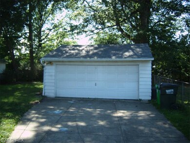 1746 Empire Rd, Wickliffe, OH 44092 - photo 3