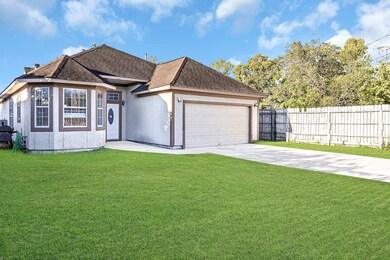 3506 Caplin St, Houston, TX 77026 - photo 2