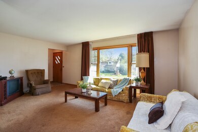 2246 Webster Ln, Des Plaines, IL 60018 - photo 6