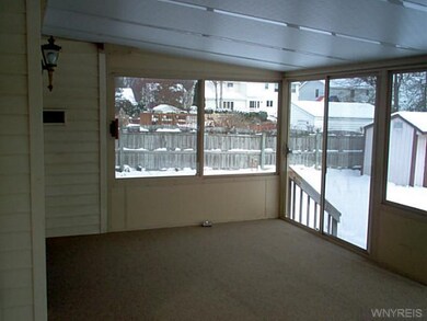Porch - Enclosed 3 season room