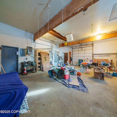 Huge 846 sq 4car or RV garage