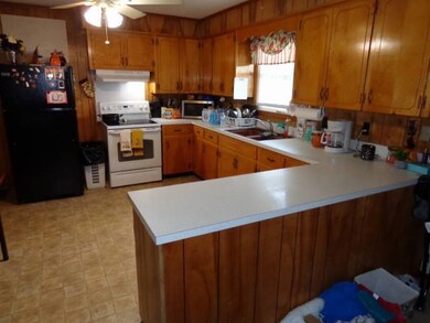 704 Neely Ave, Shelbyville, TN 37160 - photo 3