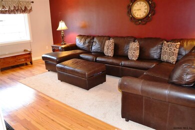 1512 Dean St, Schenectady, NY 12309 - photo 2