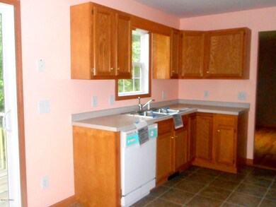 154 Kemadobi Cir W, Dingmans Ferry, PA 18328 - photo 6