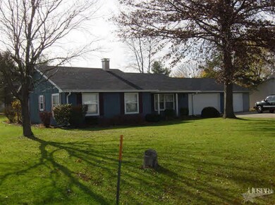 319 Maplewood Dr, Ossian, IN 46777 - photo 2