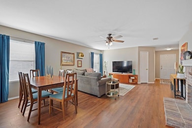 8201 Winding Stream Dr, Denton, TX 76210 - photo 2