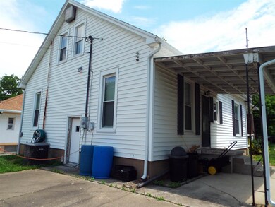 507 N West St, Fort Branch, IN 47648 - photo 2