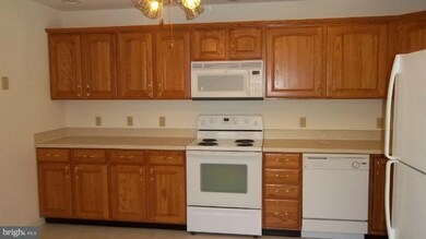 3237 Kensington Ct, Manchester, MD 21102 - photo 3