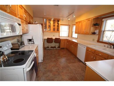 2524 Sycamore St, Columbus, IN 47201 - photo 6