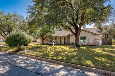 917 Charleston Ct, Bedford, TX 76022 - photo 2
