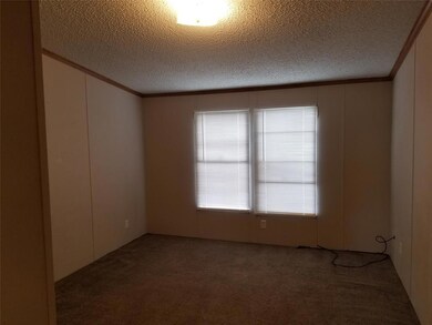 408 Glenwood St, Gainesville, TX 76240 - photo 6