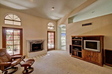 Family/living room 2