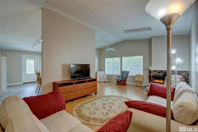 916 Glen Molly Dr, Sparks, NV 89434 - photo 4