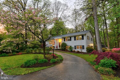 6412 Crosswoods Dr, Falls Church, VA 22044 - photo 2