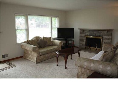 6203 Apex Dr, Louisville, KY 40219 - photo 4