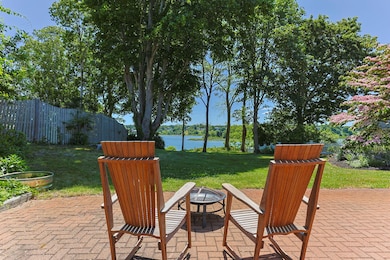 Patio 2 25-richard-ln
