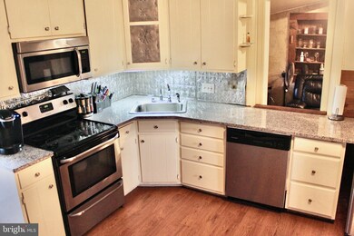 838 N Reading Ave, Boyertown, PA 19512 - photo 5