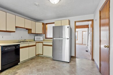 36 Fox Meadow Rd unit E, Leominster, MA 01453 - photo 3