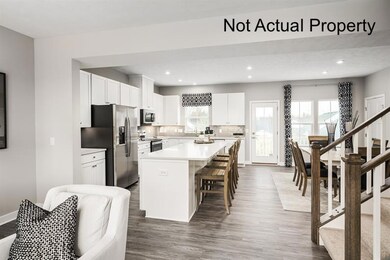 3 Kitchen Eating Space
