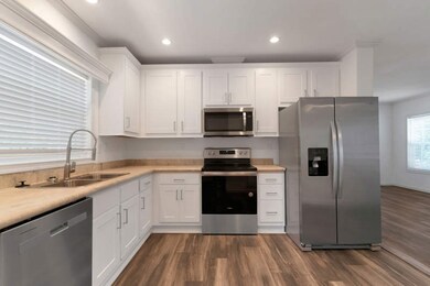 633 Chestnut Ct unit B25, Deland, FL 32724 - photo 3