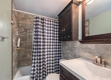 3639 Sugarcreek Dr, Tampa, FL 33619 - photo 7