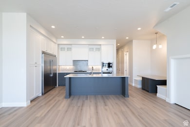 *Photo of a similar unit