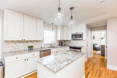 GRANITE, STAINLESS, TILE BACK-SPLASH, HARDWOOD FLO