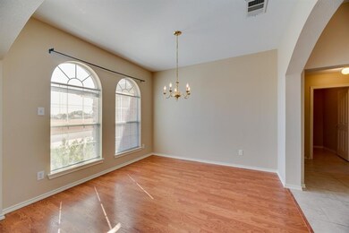 Versatile floor plan dining could make a great stu