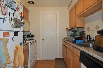 29 Woodbine St unit 10, Pawtucket, RI 02860 - photo 2