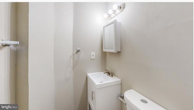 210 S Augusta Ave, Baltimore, MD 21229 - photo 3