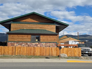 2762 S Montana St, Butte, MT 59701 - photo 2