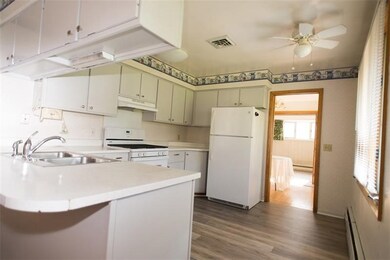 660 Diamond Ave, Indiana, PA 15701 - photo 4