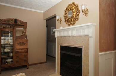 LR Fireplace w. Custom Mantle