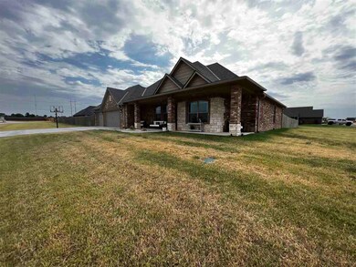12135 NE Deer Ridge Trail, Elgin, OK 73538 - photo 2