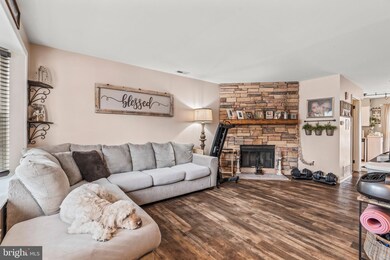 719 Garrison Ct unit 719, West Deptford, NJ 08051 - photo 3