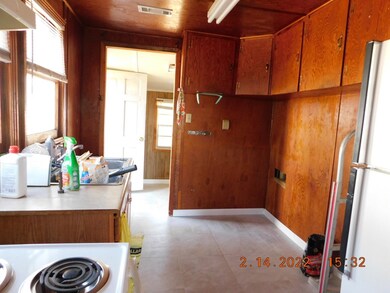 82 Pine Hill Dr, Blakely, GA 39823 - photo 5