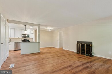 496 Old Forge Crossing unit 496, Devon, PA 19333 - photo 4