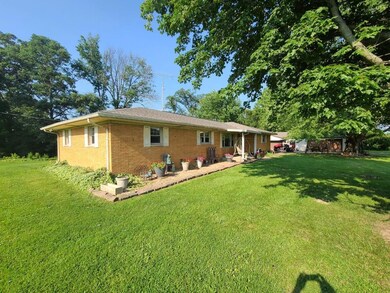 1030 W Us Highway 50, Versailles, IN 47042 - photo 2