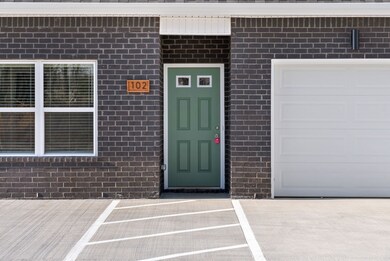 760 Tracy Ln unit B-102, Clarksville, TN 37040 - photo 2