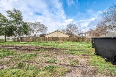 954 Saint Clair St, Houston, TX 77088 - photo 3